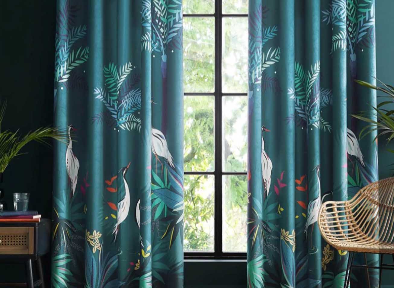 Curtains at Thorn Cottage Restaurant