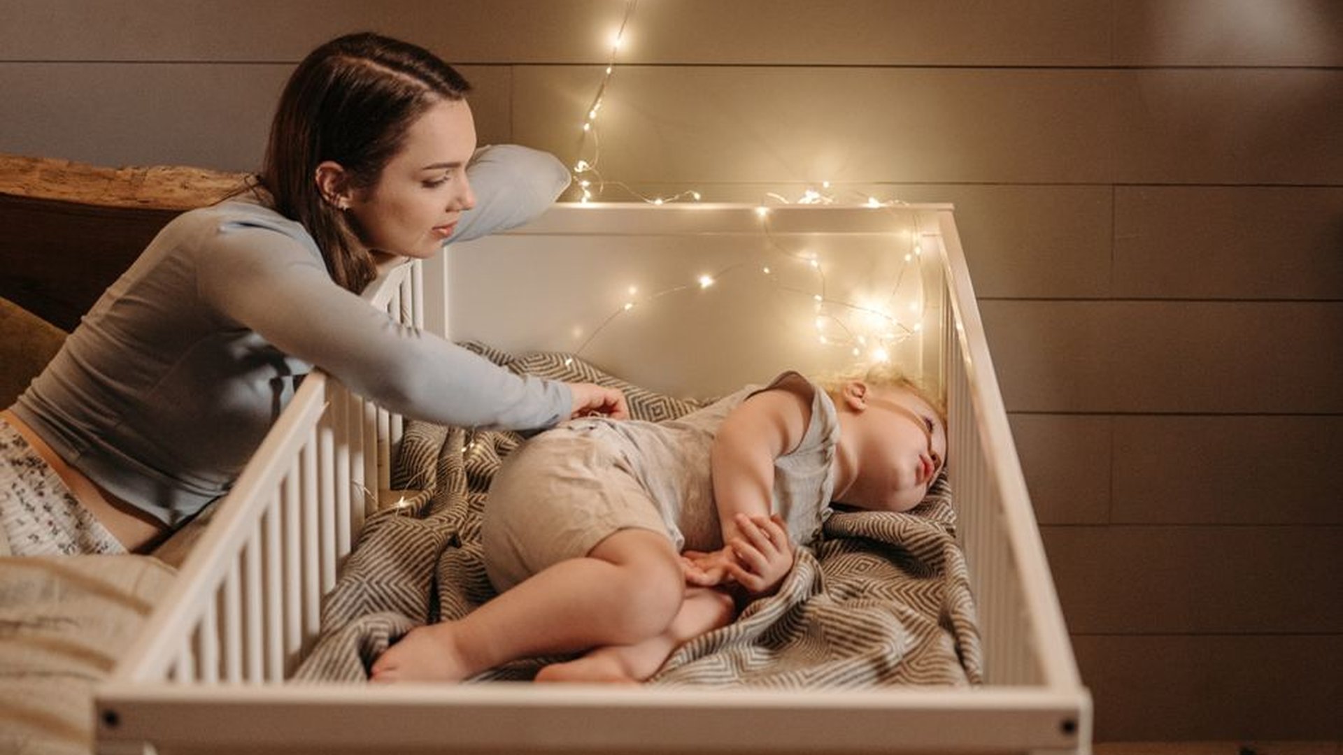 baby crib room sharing AAP SIDS prevention sleep s